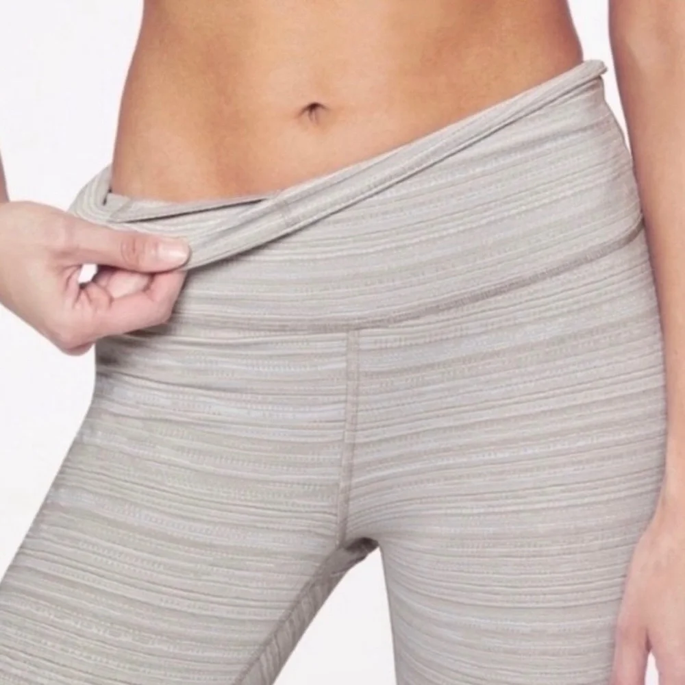 Athleta Jacquard gray and white Highwaisted  Leggings size L - Picture 2 of 7
